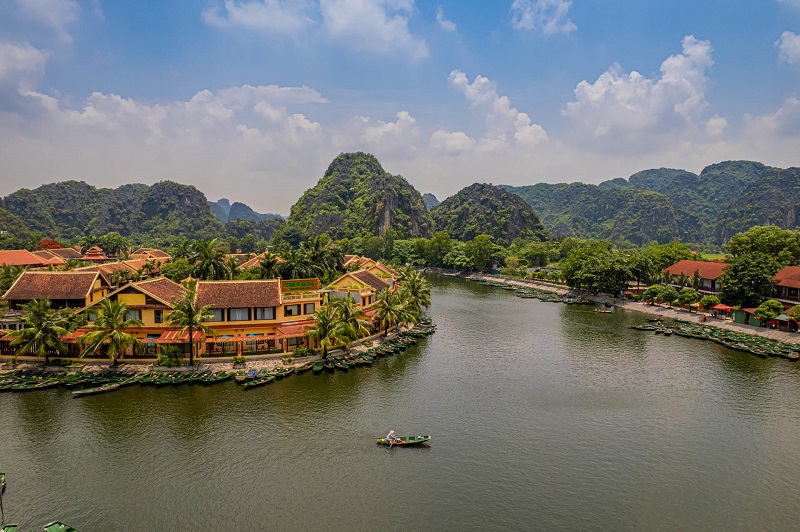 Cảnh sắc mùa thu động lòng người ở Emeralda Resort Tam Cốc