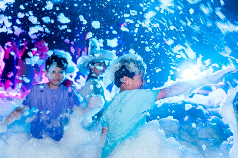 Mövenpick Resort Waverly Phú Quốc ra mắt "Carnival Wonderland