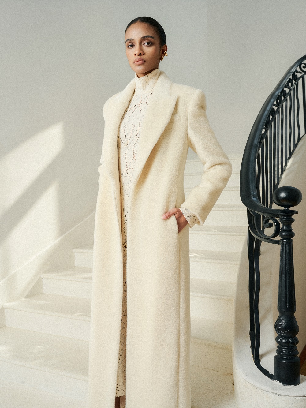 White Ant Ease Holidays'24 LUXBRAND.vn