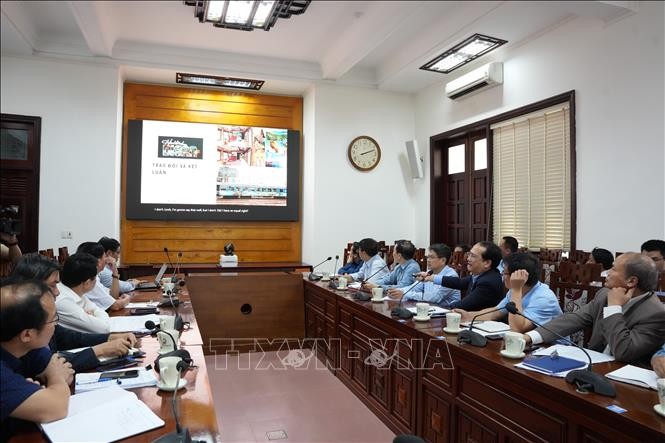 vna-potal-chuan-bi-khai-thac-tuyen-tau-du-lich-hue-da-nang-stand-4312.jpeg