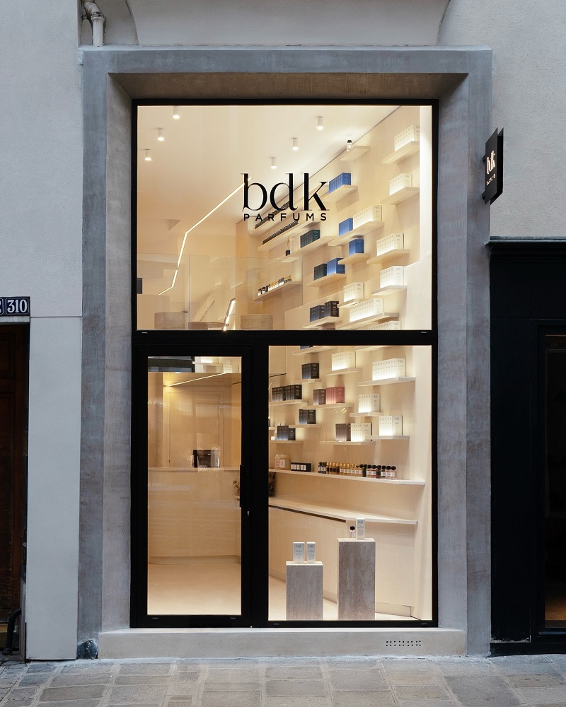 Ở Paris, BDK Parfums chiếm trọn cảm tình của những người yêu nước hoa tại Galeries Lafayette, tọa lạc trên đại lộ Champs-Élysées nổi tiếng.
