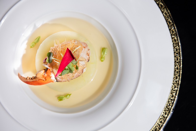 Trải nghiệm thực đơn 3 sao Michelin tại nhà hàng Long Triều