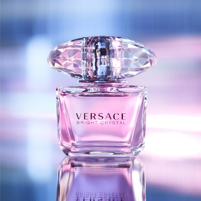 Pha lê của cảm xúc – Versace Bright Crystal và những khoảnh khắc khiến tim bạn rung động