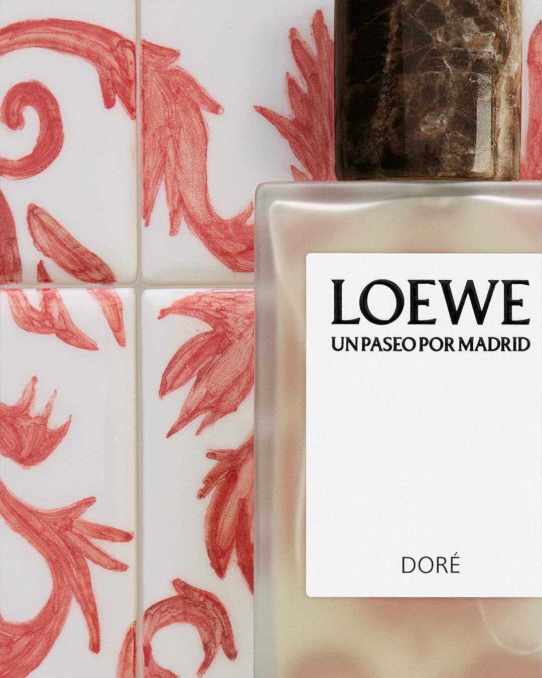 tinh-tuy-tay-ban-nha-trong-tung-lan-huong-loewe_68aee13d31037.jpg
