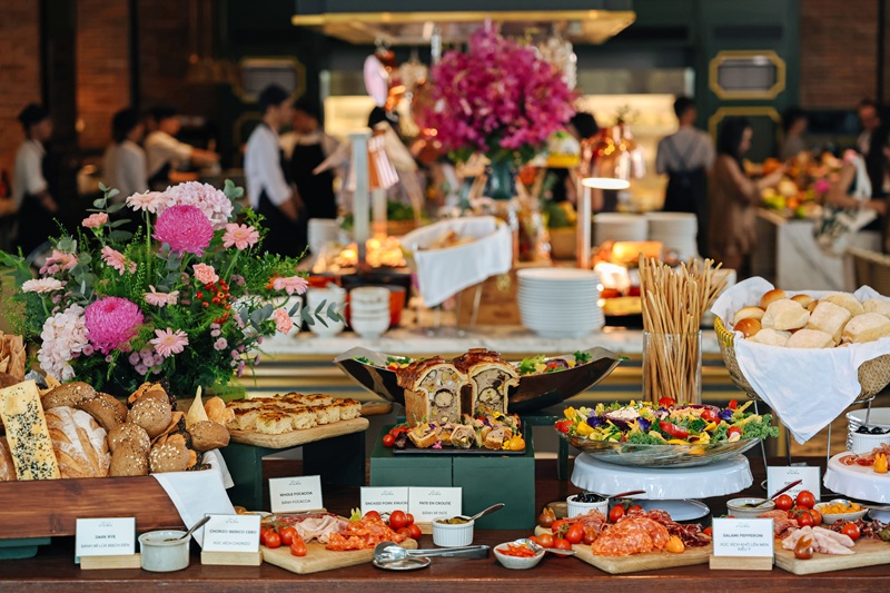 Khi brunch trở thành nghệ thuật: Trải nghiệm Australian Brunch by the River tại Mia Saigon