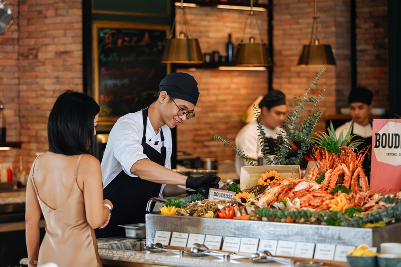 Khi brunch trở thành nghệ thuật: Trải nghiệm Australian Brunch by the River tại Mia Saigon