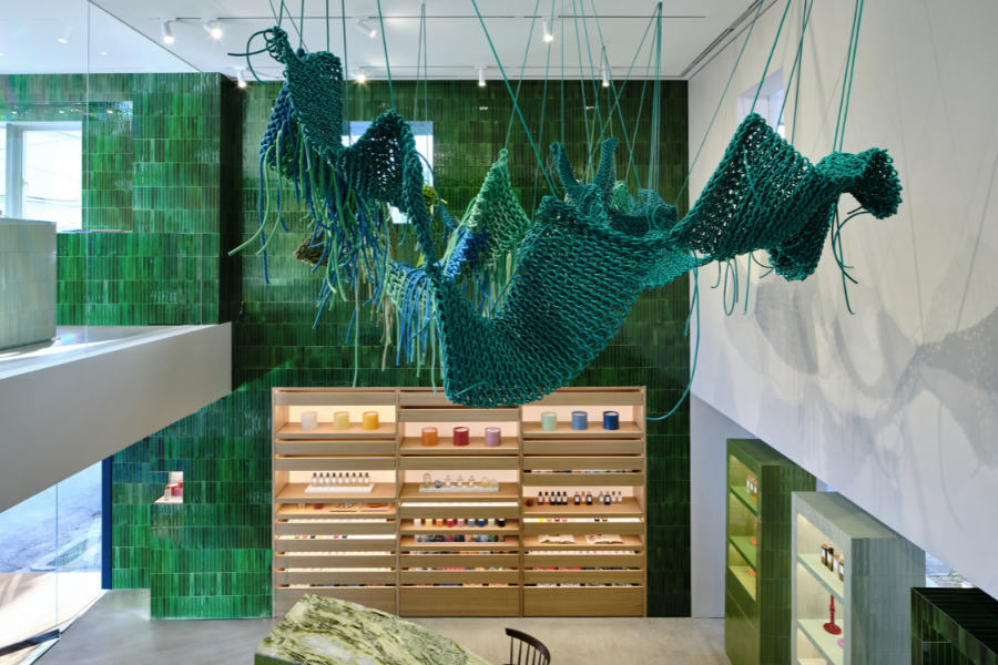 loewe-perfumes-ra-mat-flagship-lon-nhat-the-gioi-tai-seongsu--seoul_696a524409c59.png