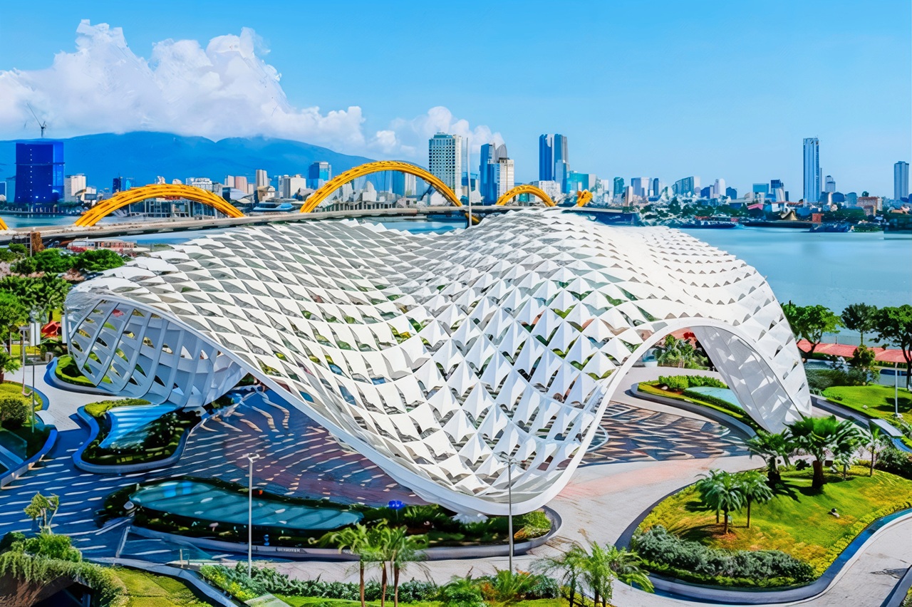 Nghệ thuật – Lịch sử – Ẩm thực: Hành trình văn hóa đa giác quan quanh Crowne Plaza Đà Nẵng City Centre