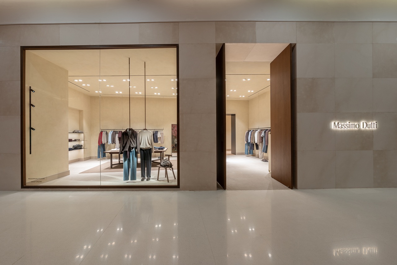 Massimo Dutti nâng tầm trải nghiệm mua sắm với cửa hàng mới tại Crescent Mall