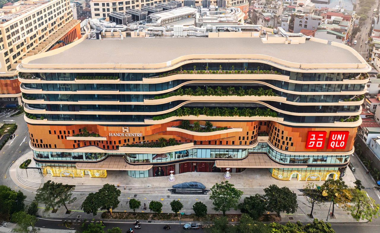 Uniqlo tiếp tục mở rộng tại Hà Nội với cửa hàng mới tại TTTM Hanoi Centre
