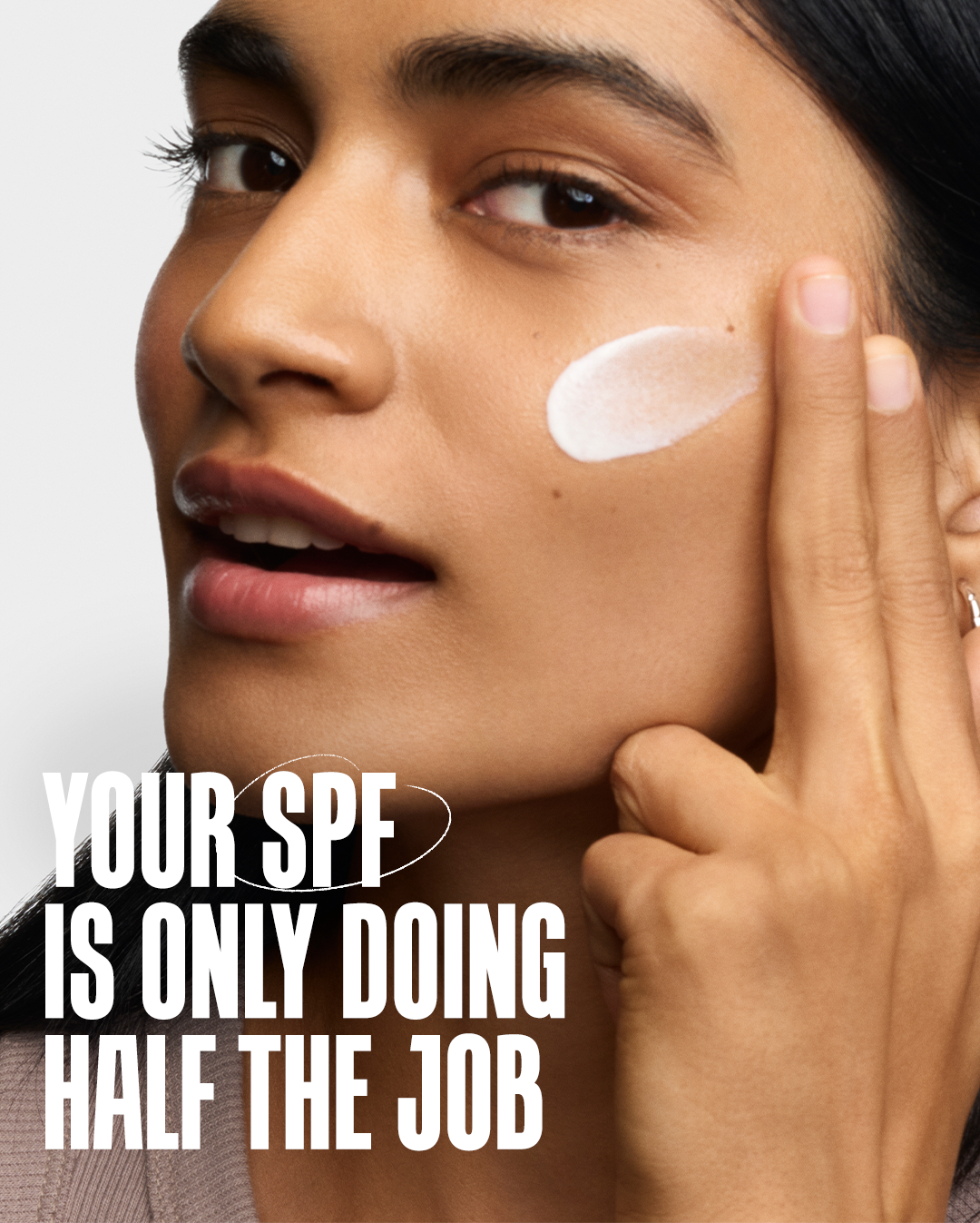 Serum chống nắng và bước tiến mới trong chăm sóc da hằng ngày