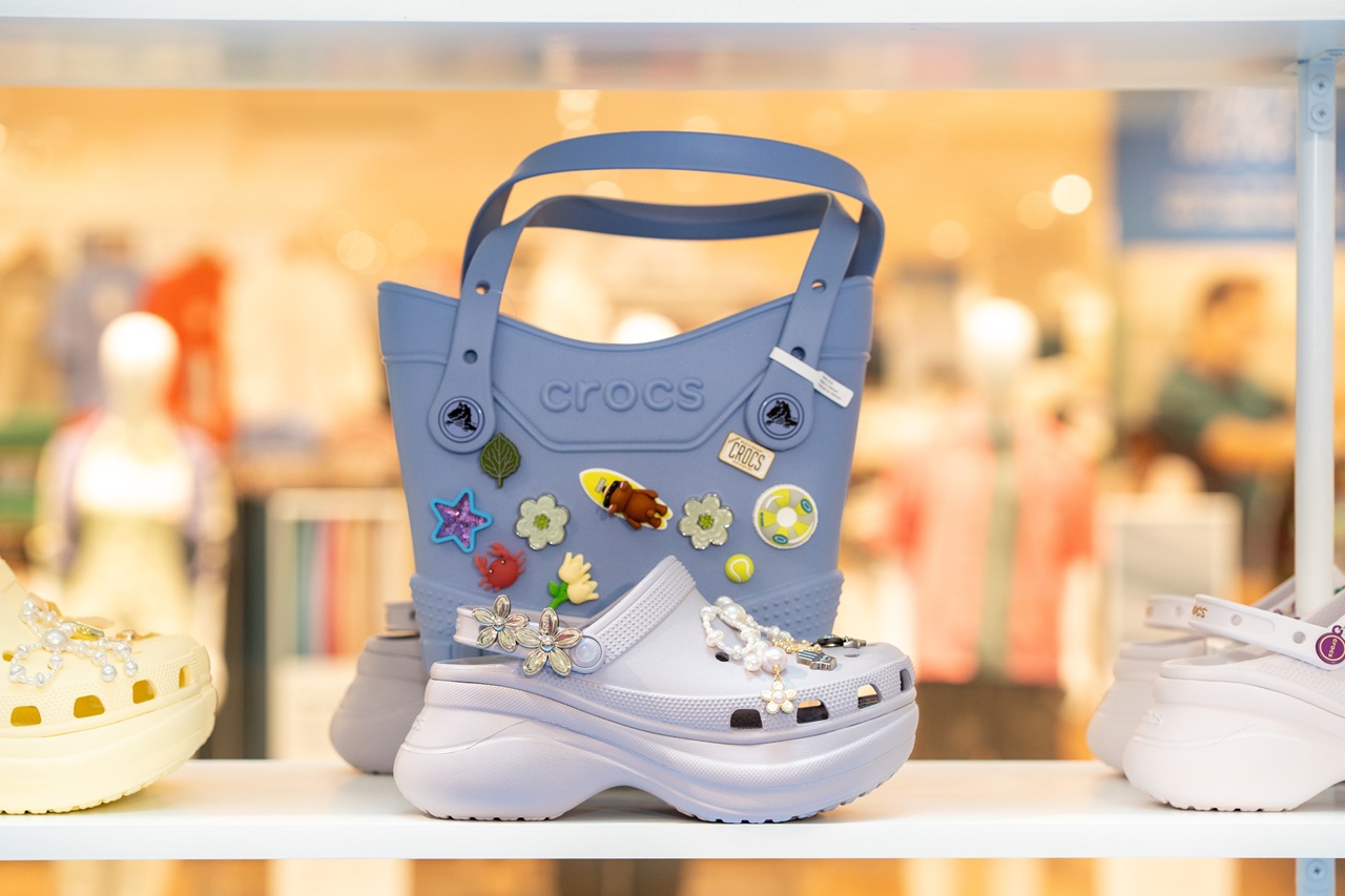 Crocs “khuấy đảo” mùa hè với Pop Up cực chất và bảng màu ngọt ngào