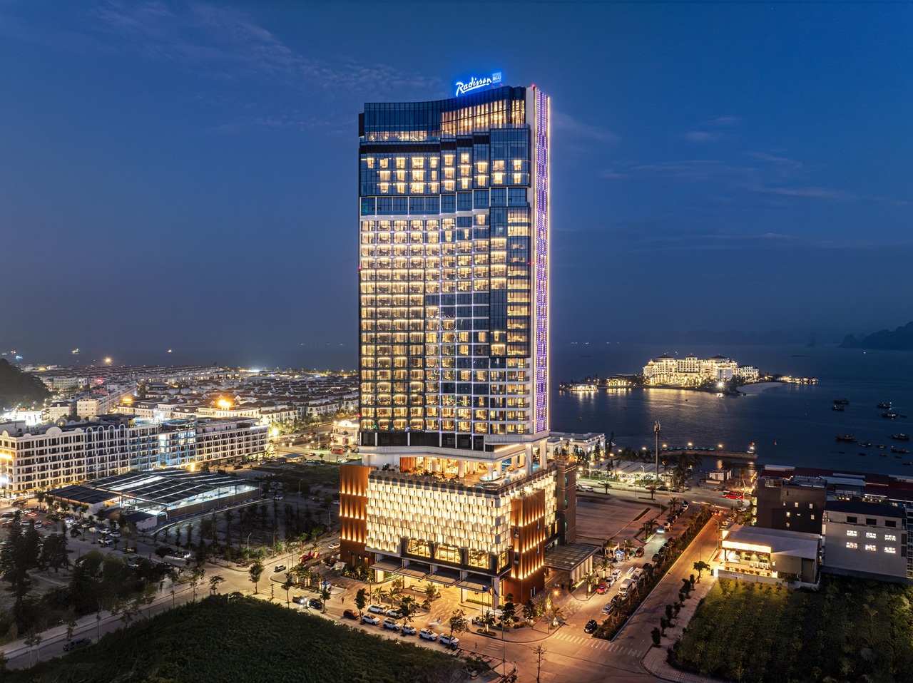 Radisson Blu Resort Mui Ne – một trong những dấu mốc quan trọng trong chiến lược mở rộng của Radisson Hotel Group tại Việt Nam, hiện đang kỷ niệm một năm hoạt động kể từ khi khai trương vào tháng 4 năm 2025.