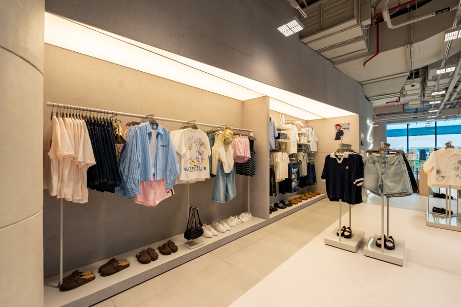 Hé lộ không gian của cửa hàng BERSHKA đầu tiên tại Việt Nam