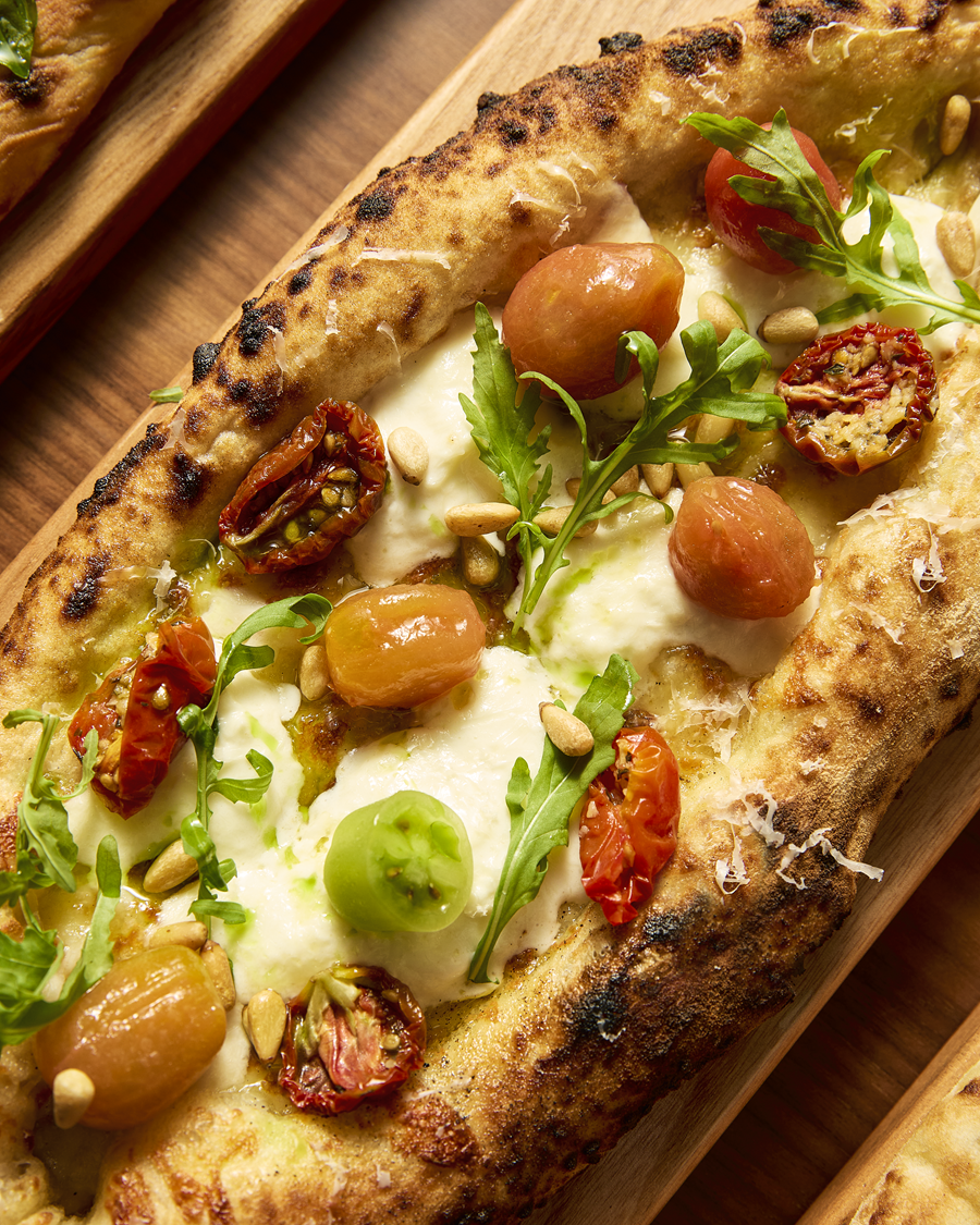 NOI - Nghệ thuật nướng củi và những chiếc pizza đế thuyền độc đáo