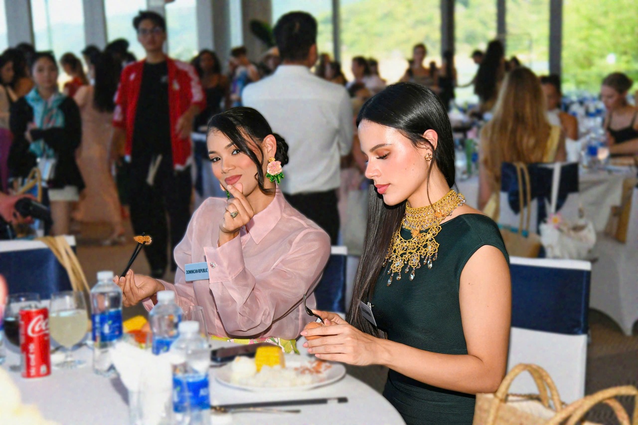 Trong trang phục nhẹ nhàng, Yui Kawana – đại diện Nhật Bản – thư thái tận hưởng không gian thiên nhiên tại Anara Bình Tiên.