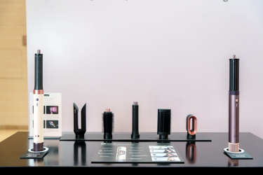 Dyson ra mắt dòng máy tạo kiểu tóc đa năng  Dyson Airwrap Co-anda 2x™ thế hệ mới