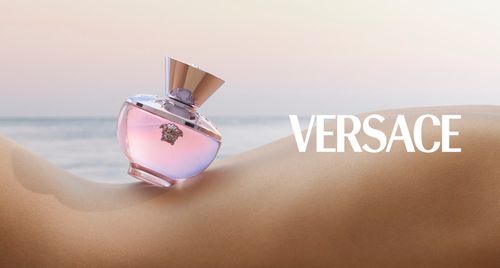 Chạm ngõ làn hương mới tại sự kiện pop-up Versace Dylan Blush Pink