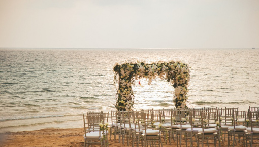 Tiệc cưới biển lãng mạn ở Phú Quốc tại Crowne Plaza Phu Quoc Starbay