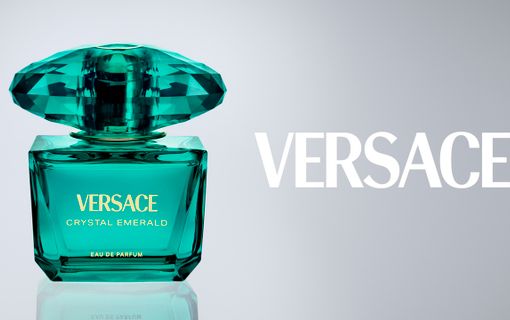 Versace Crystal Emerald: Kiệt tác hương thơm mới đánh thức khí chất nữ quyền
