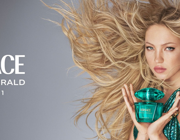 Versace Crystal Emerald: Kiệt tác hương thơm mới đánh thức khí chất nữ quyền