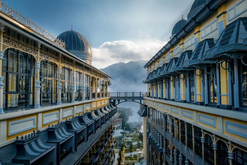 Hotel de la Coupole Sapa góp mặt trong Top 10 khách sạn điểm đến hàng đầu Việt Nam