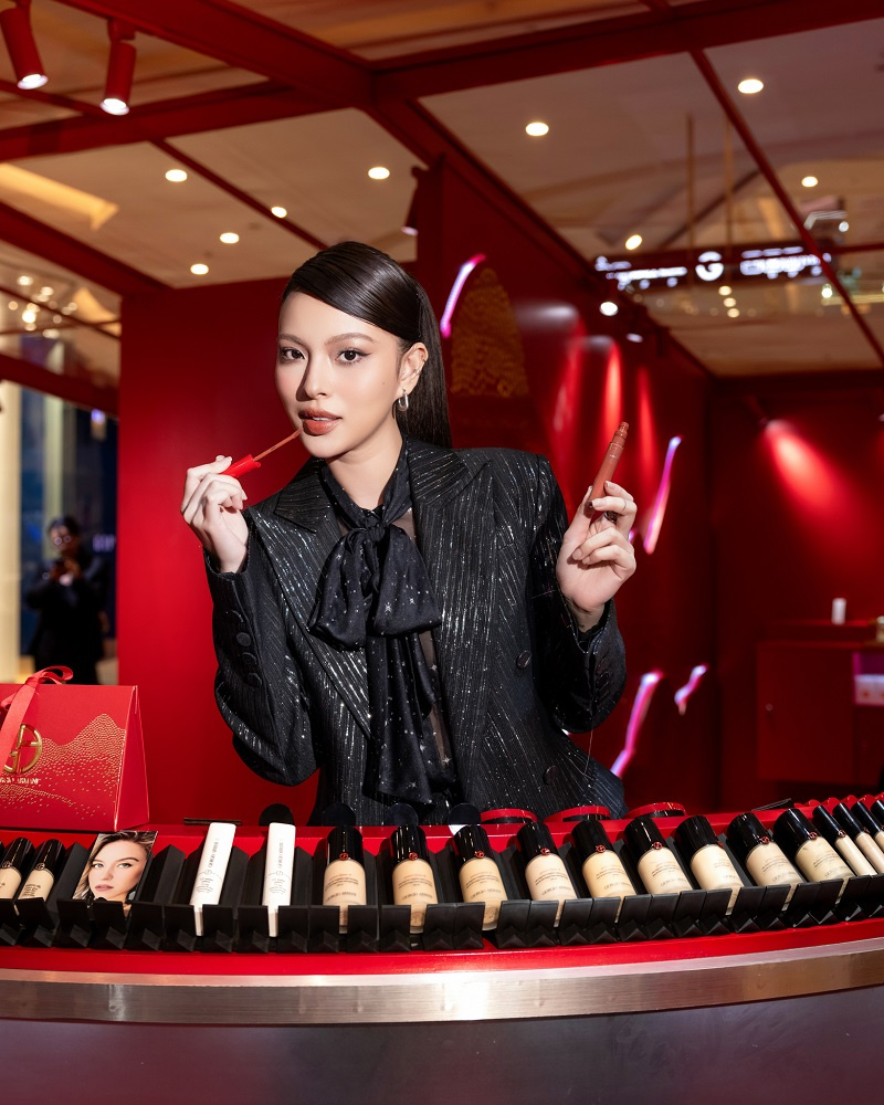 armani-beauty---tinh-hoa-ve-dep-cung-nhung-ngoi-sao-hang-dau_678dfba381c71.jpg