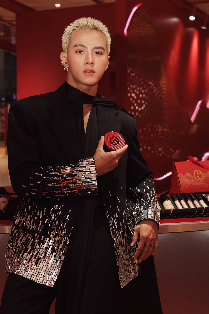 armani-beauty---tinh-hoa-ve-dep-cung-nhung-ngoi-sao-hang-dau_678dff8d647c1.jpg
