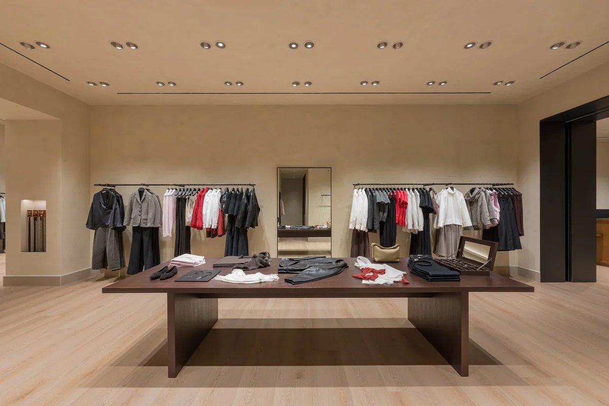 Massimo Dutti nâng tầm trải nghiệm mua sắm với cửa hàng mới tại Crescent Mall