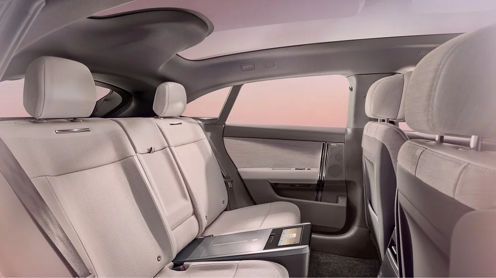 Range Rover hé lộ mẫu GT đầu tiên
