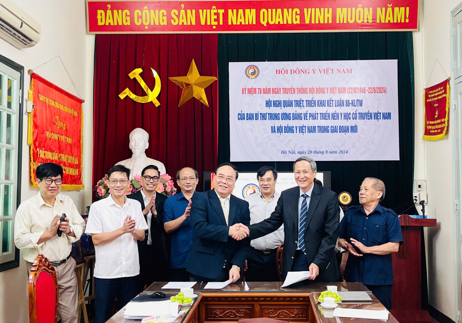 hop-tac-de-cung-phat-trien_6728a2f528ceb.jpg