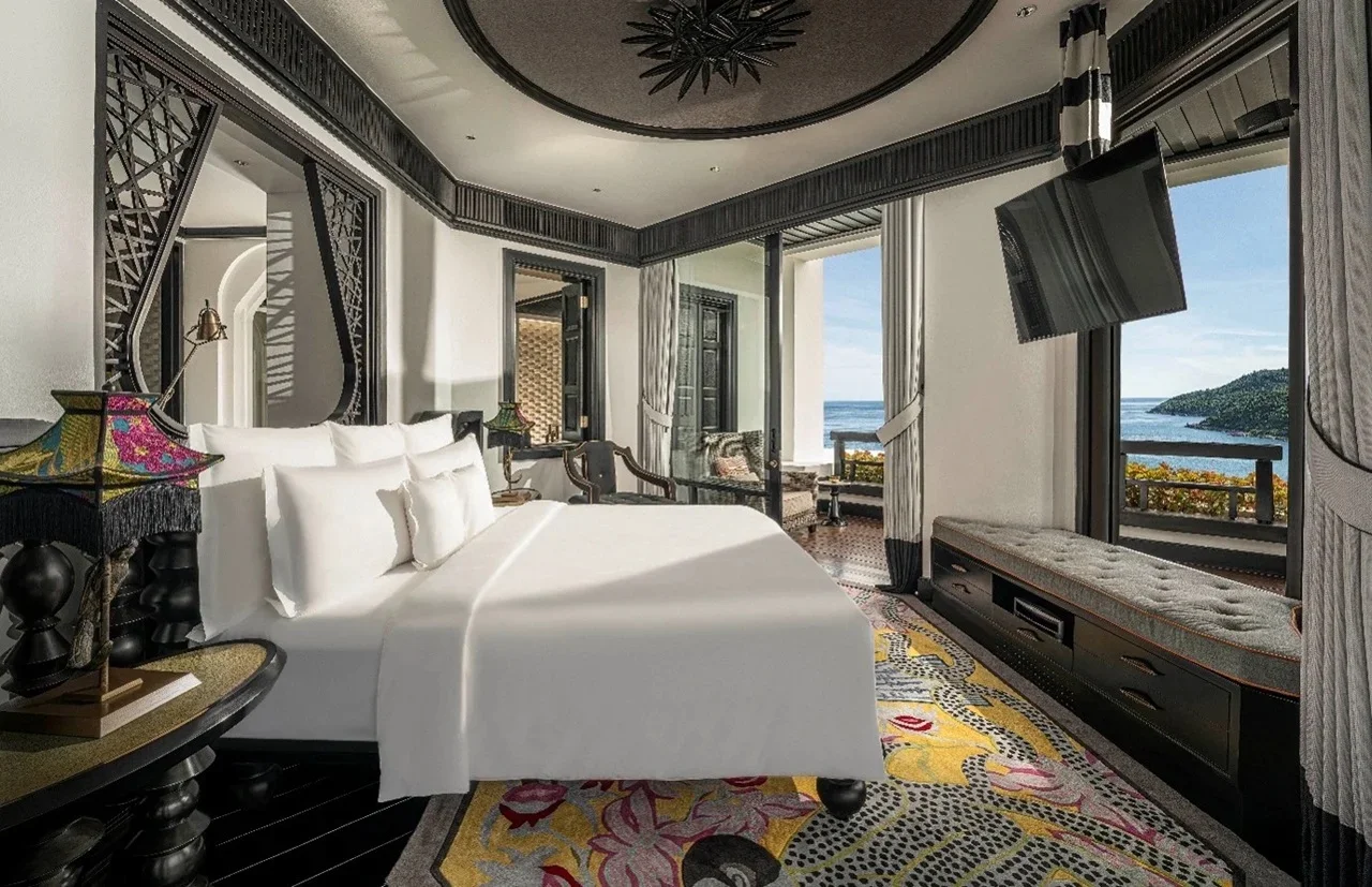 Hệ thống phòng nghỉ, suite, biệt thự và penthouse hướng biển tại InterContinental Danang đều được kiến trúc sư Bill Bensley thiết kế.